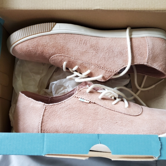 Tom's suede sneakers - Picture 8 of 12